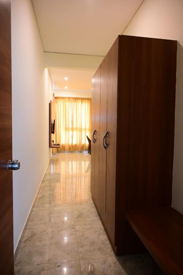 Kcg Residency Hotel ไมซอร์ ภายนอก รูปภาพ