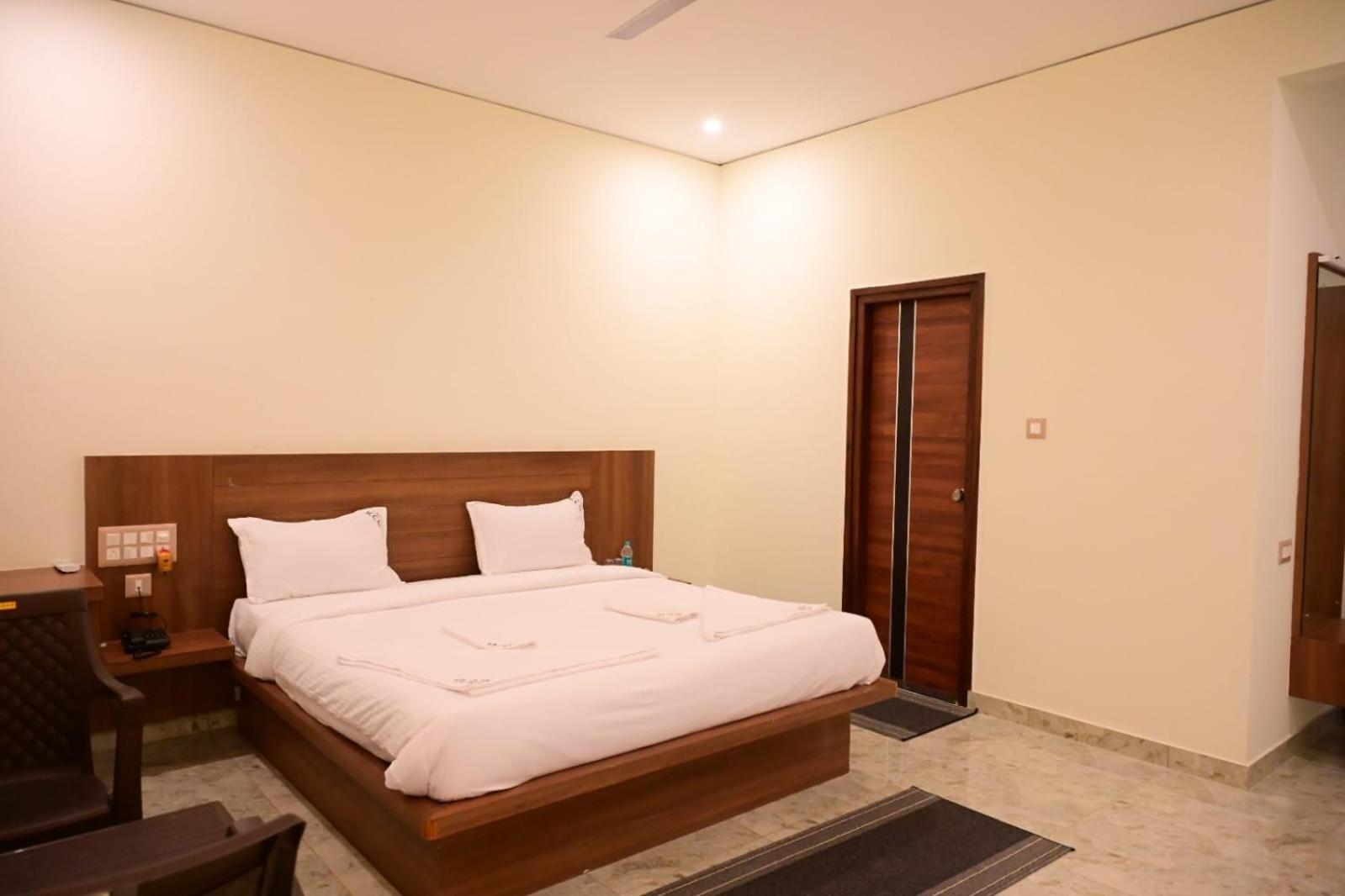 Kcg Residency Hotel ไมซอร์ ภายนอก รูปภาพ